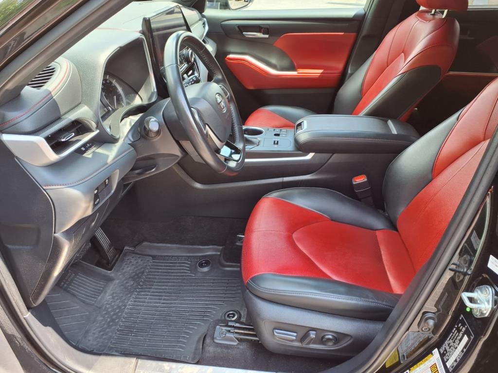 2023 Toyota Highlander XSE photo 4