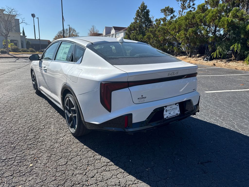 2025 Kia K4 GT-Line photo 4