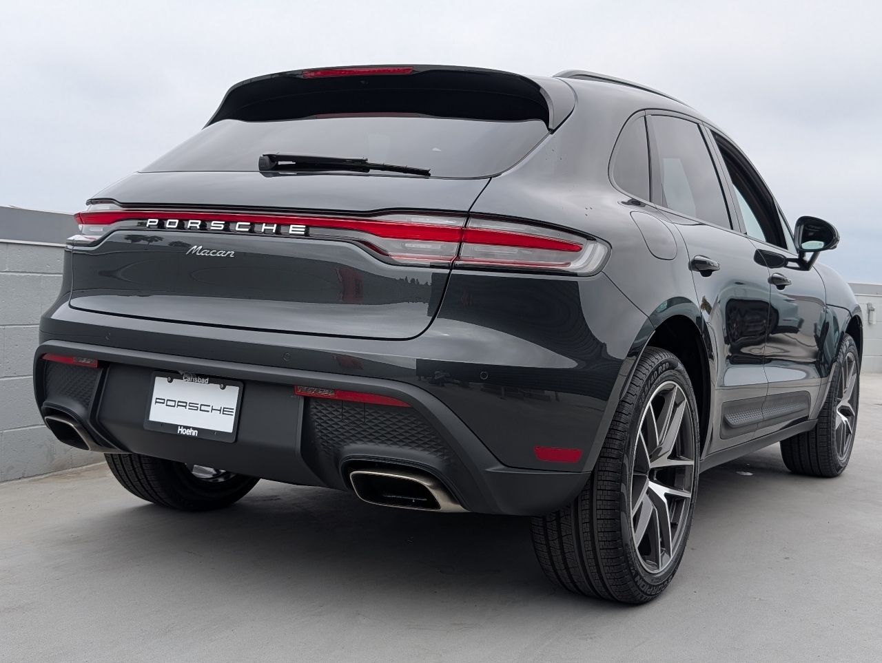 2025 Porsche Macan T photo 20