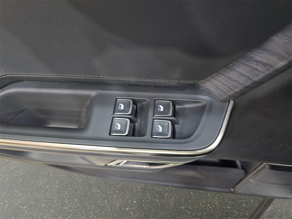 2023 Rivian R1S Adventure photo 26
