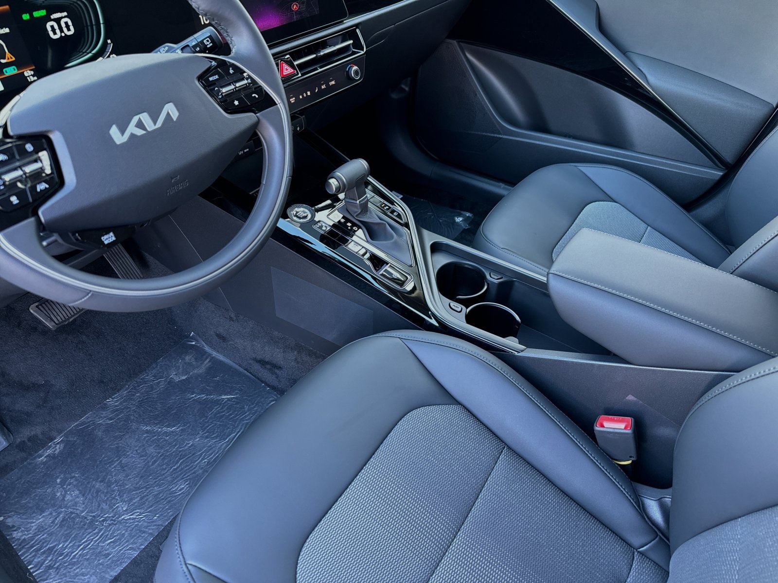 2025 Kia Niro EX photo 8