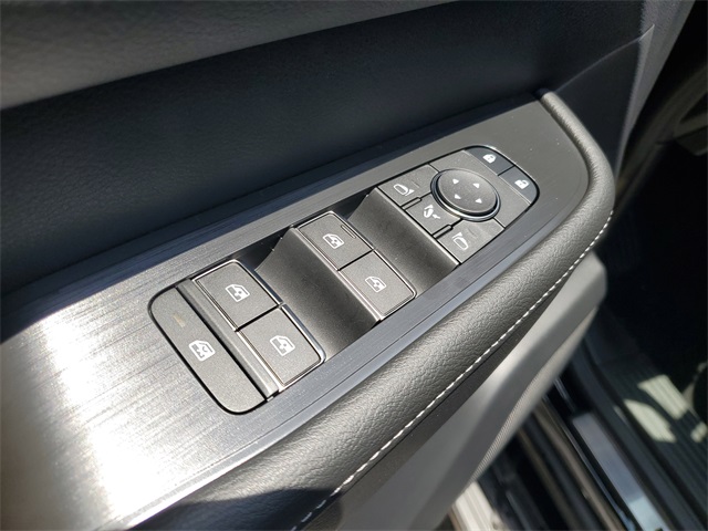 2025 Nissan Armada Platinum photo 17
