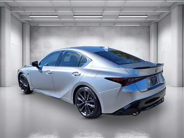 2023 Lexus IS 350 F SPORT photo 5