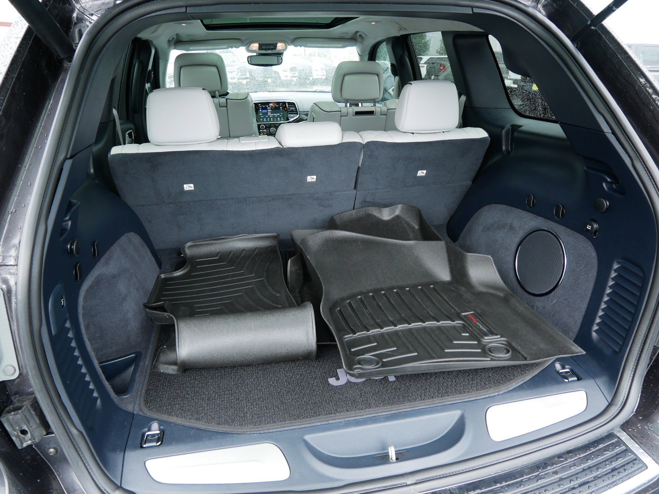 2020 Jeep Grand Cherokee Summit photo 7