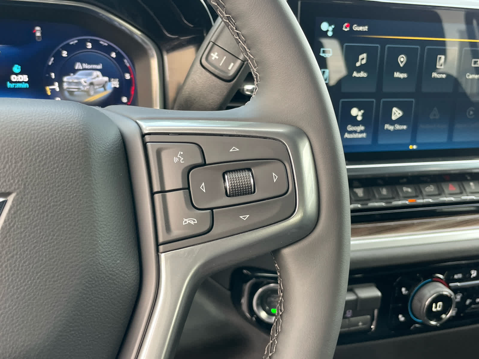 2025 Chevrolet Silverado 3500HD LT photo 30