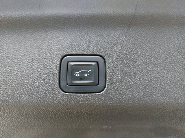 2022 Chevrolet Tahoe High Country photo 15