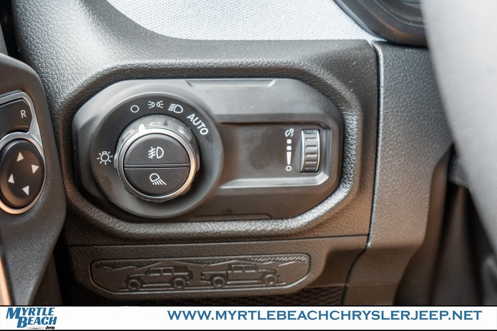 2025 Jeep Gladiator Sport S photo 26