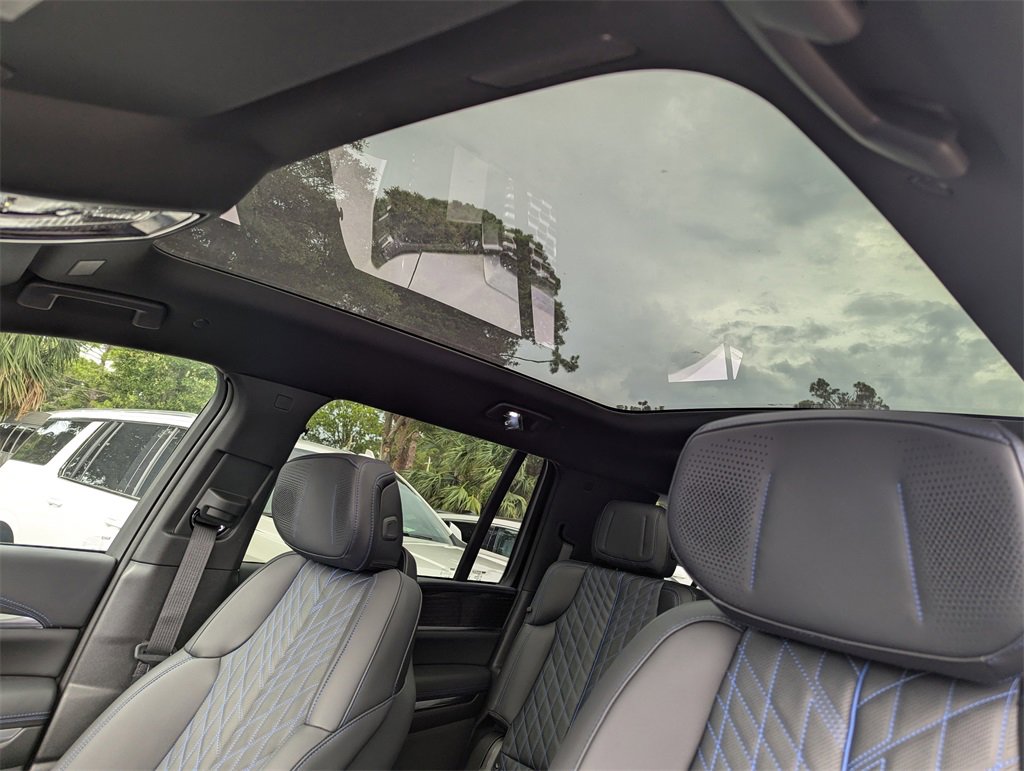 2026 Cadillac Escalade Luxury photo 27