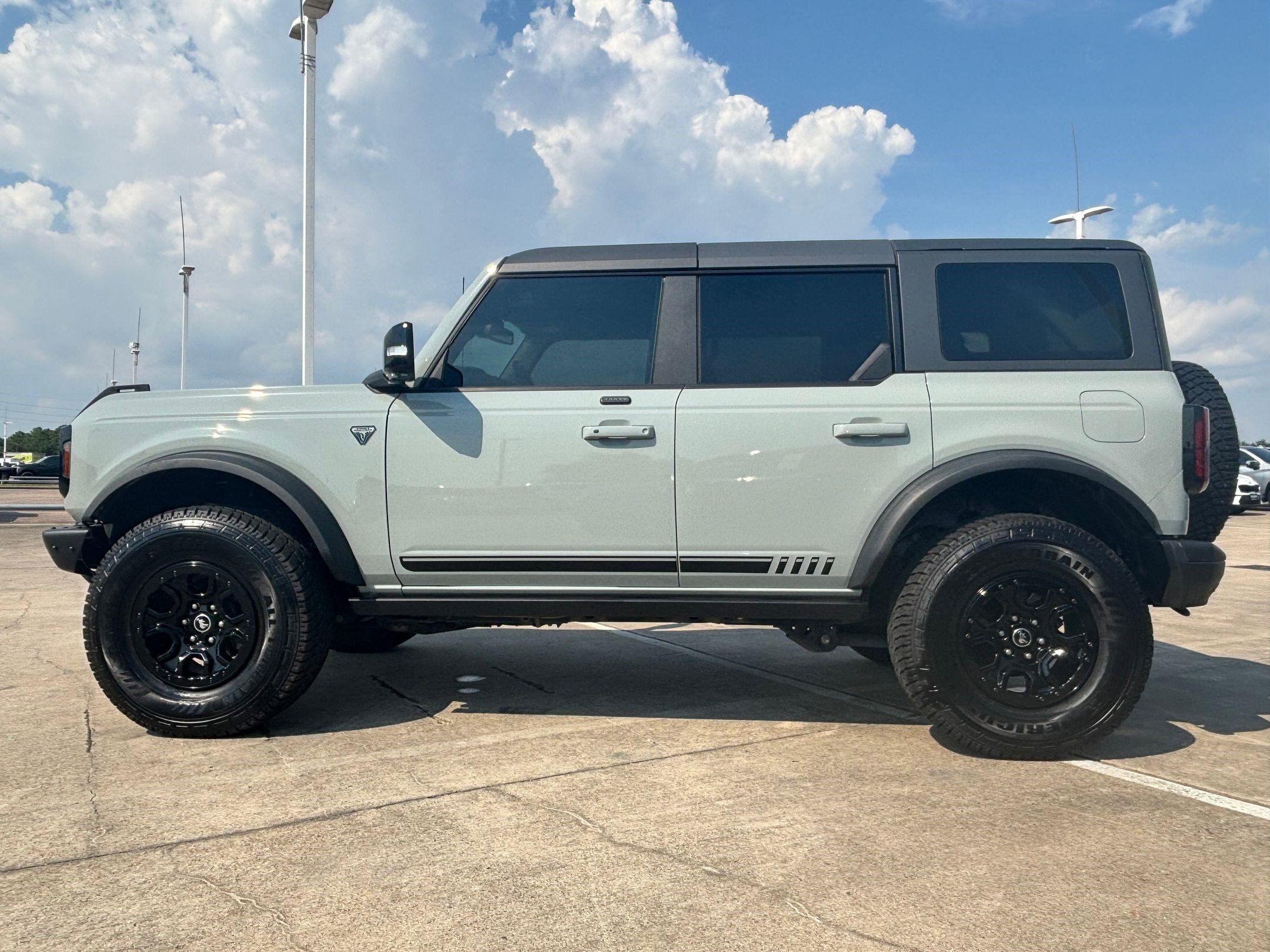 2021 Ford Bronco First Edition photo 10