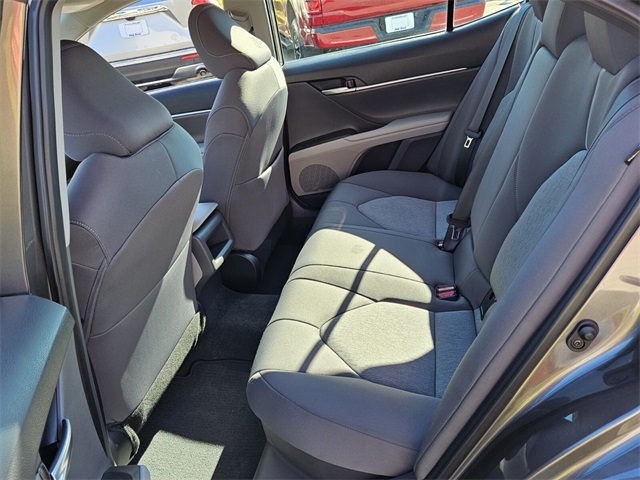 2023 Toyota Camry Hybrid LE photo 4