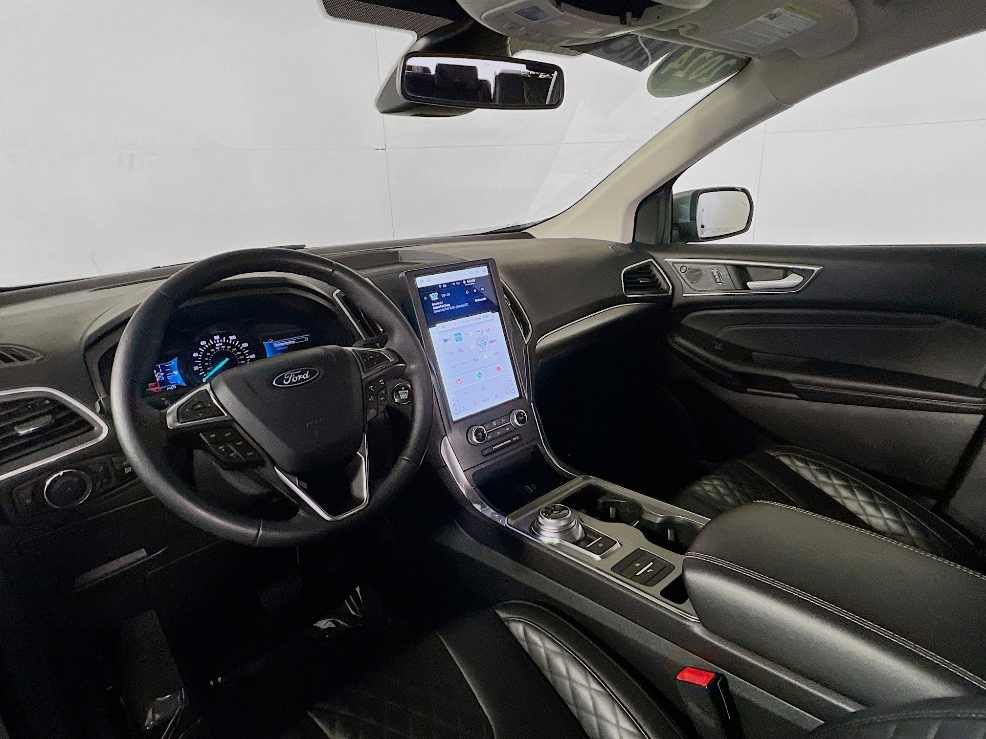 2024 Ford Edge Titanium photo 25
