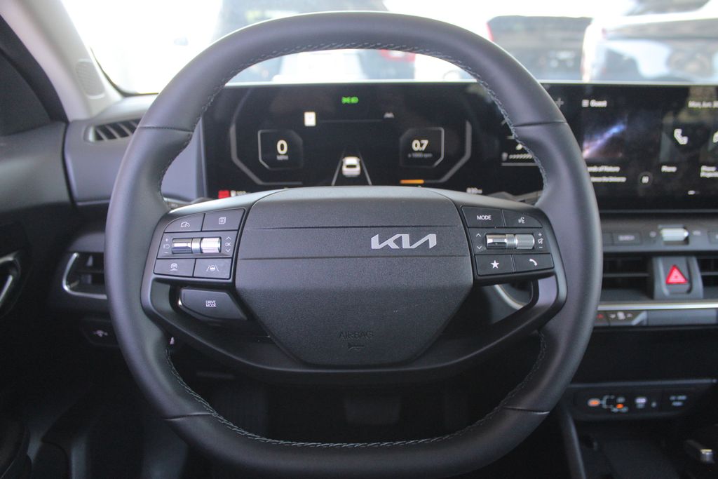 2025 Kia K4 EX photo 15