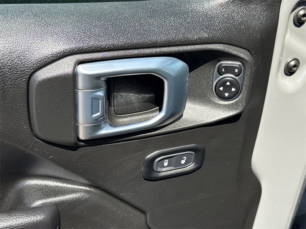2023 Jeep Wrangler Base 4xe photo 28