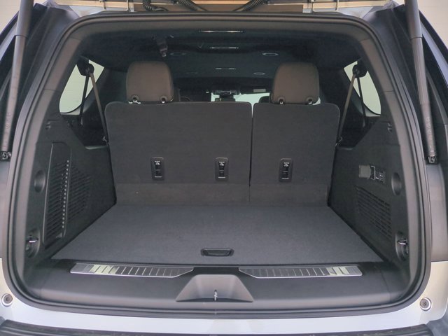 2026 Chevrolet Suburban Premier photo 21