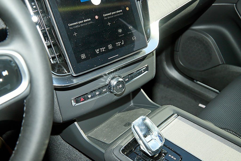 2026 VOLVO XC90 - Image 15