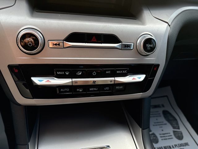 2024 Ford Explorer XLT photo 20