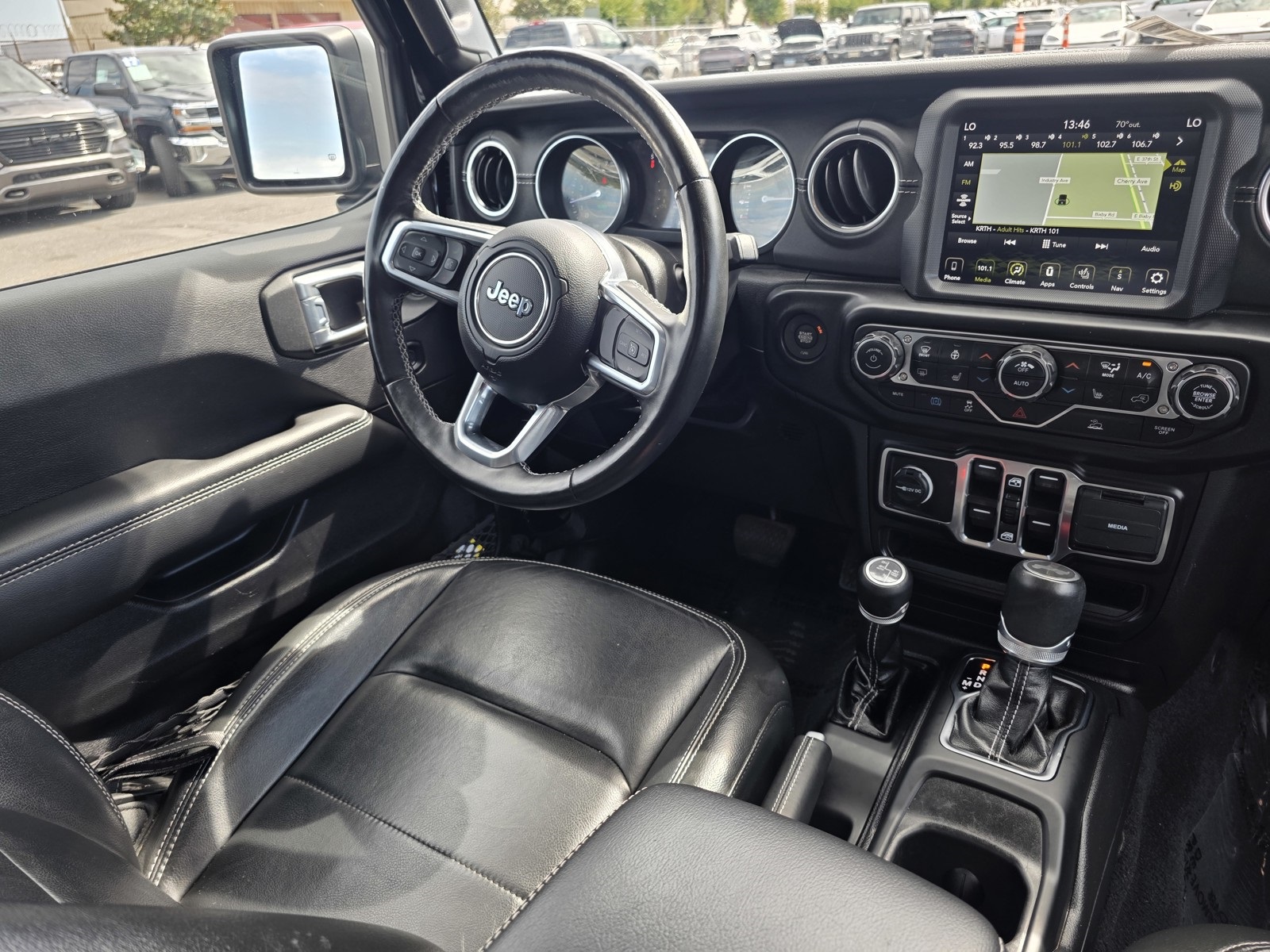 2022 Jeep Wrangler Unlimited Sahara 4xe photo 17