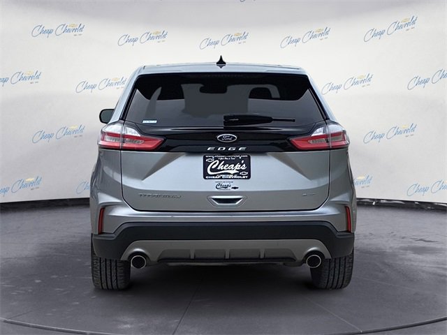 2024 Ford Edge Titanium photo 4