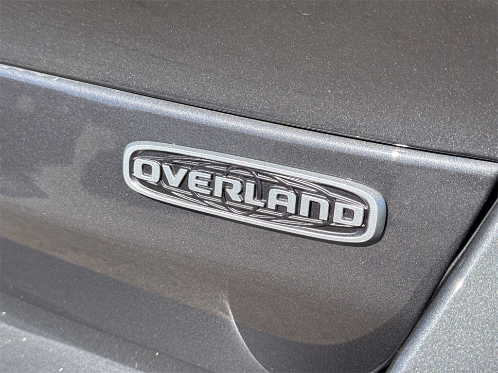 2025 Jeep Grand Cherokee Overland photo 9