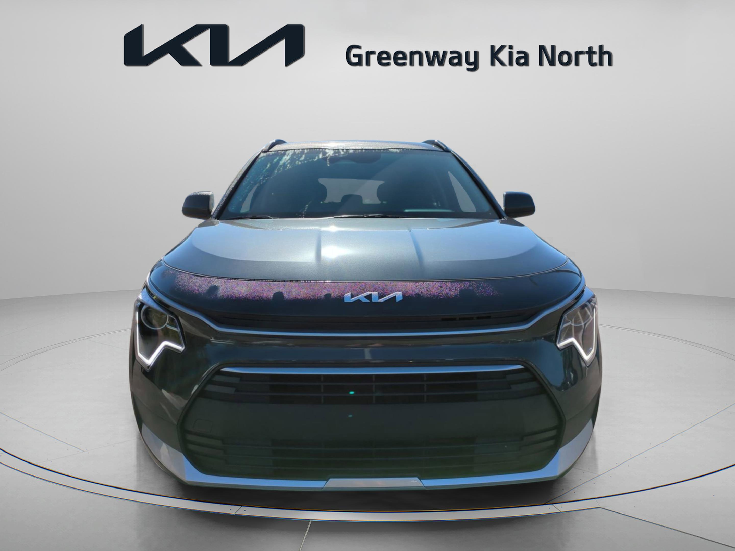 2026 Kia Niro LX photo 2