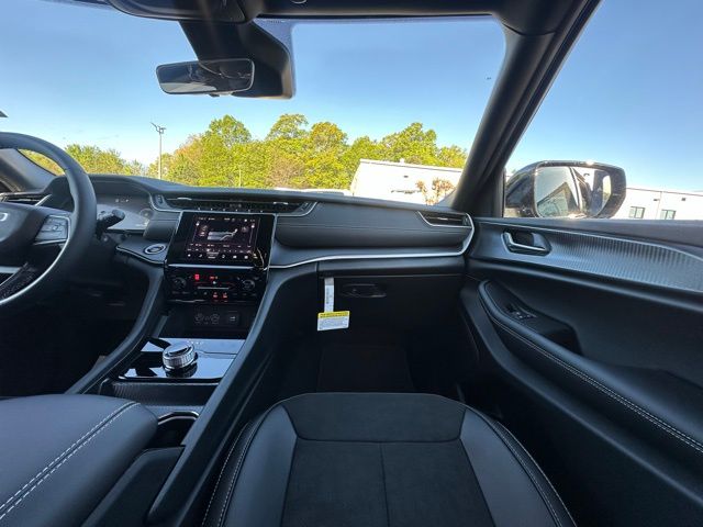 2025 Jeep Grand Cherokee Altitude X photo 27