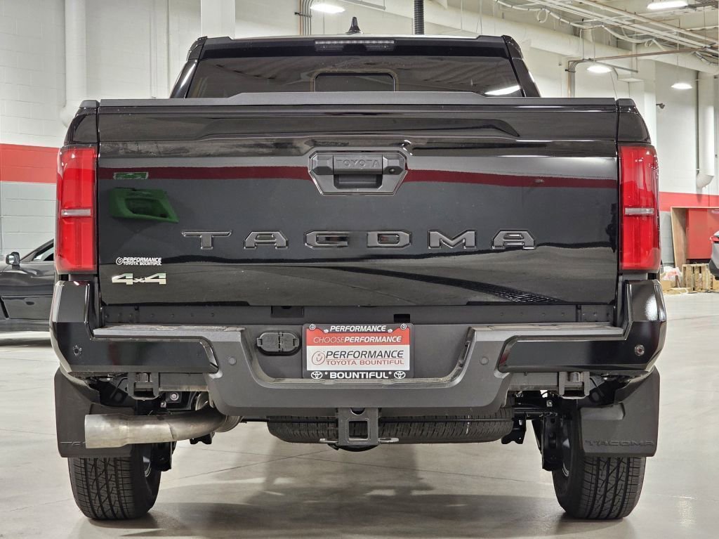 2025 Toyota Tacoma SR5 photo 14
