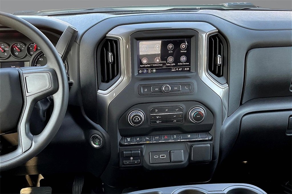 2025 Chevrolet Silverado 2500HD Custom photo 6
