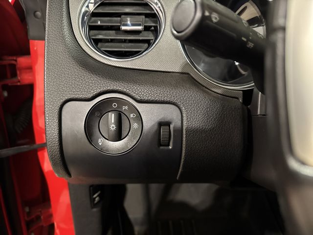 2013 Ford Mustang V6 photo 17