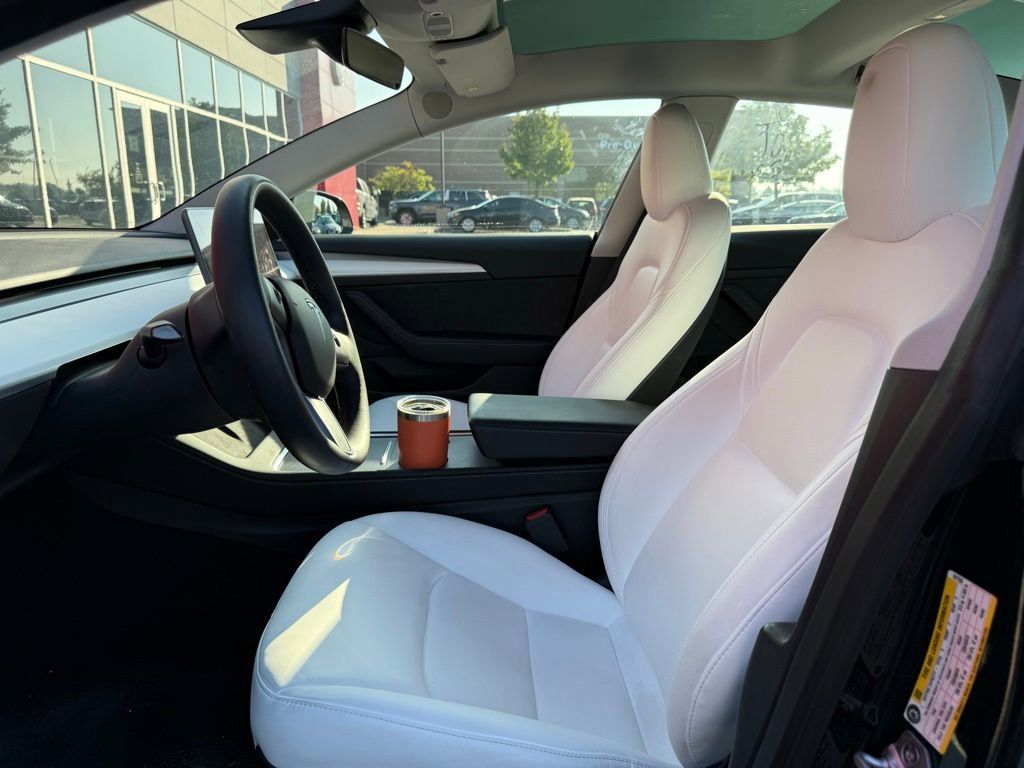 2023 Tesla Model 3 photo 8