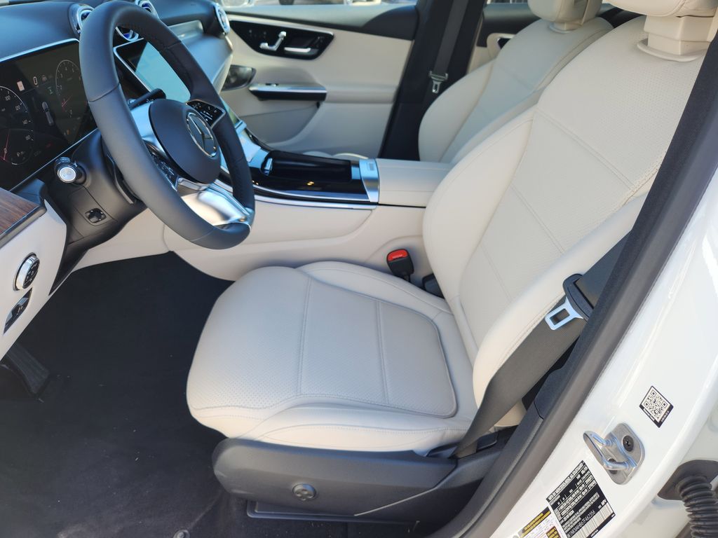 2026 Mercedes Benz GLC 300 4MATIC photo 11