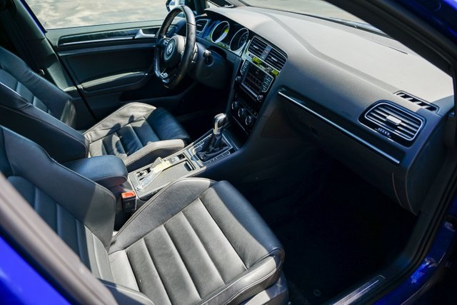 2017 Volkswagen Golf R 4Motion photo 27