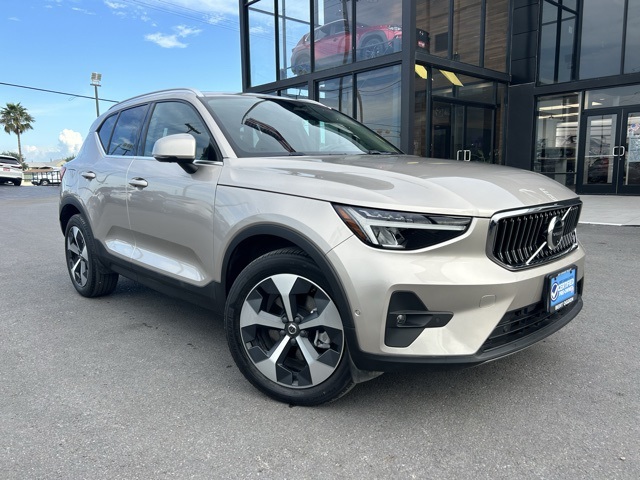2023 Volvo XC40 Plus
