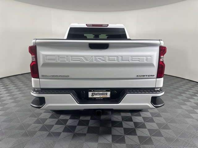 2026 Chevrolet Silverado 1500 Custom photo 3