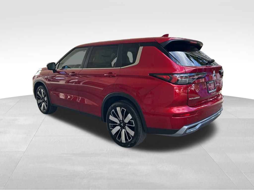 2025 Mitsubishi Outlander SE photo 4