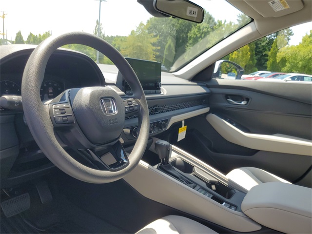 2025 Honda Accord LX photo 10