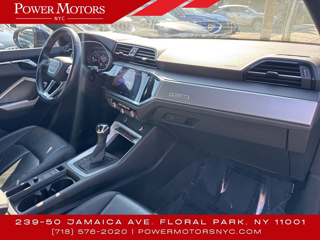 2023 Audi Q3 S line Premium photo 15