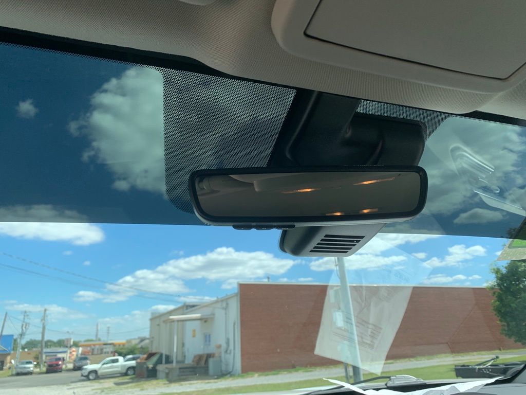 2023 Nissan Titan SV photo 15