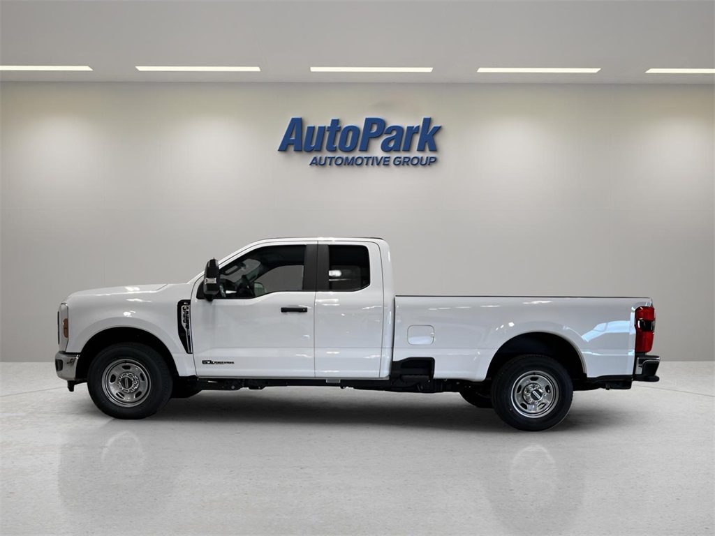2024 Ford F-350 XL photo 3