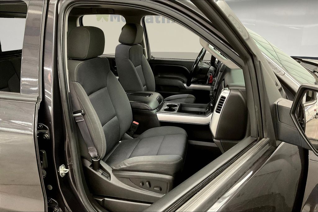 2016 Chevrolet Silverado 1500 LT photo 7