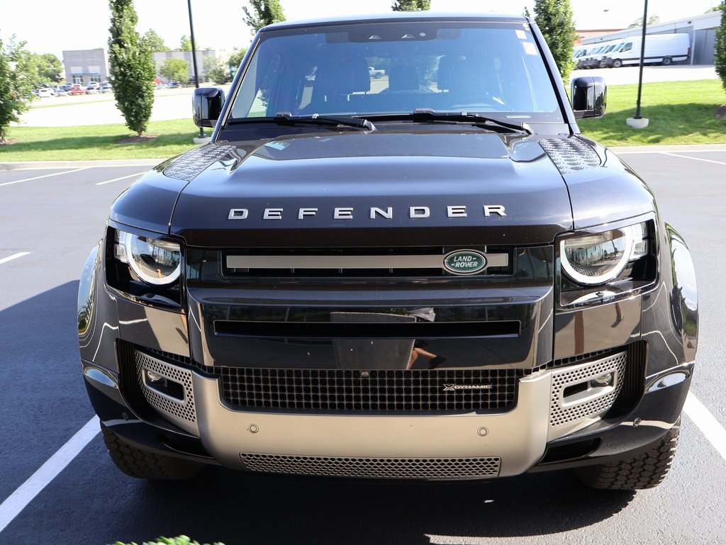 2022 Land Rover Defender 90 X-Dynamic S photo 3