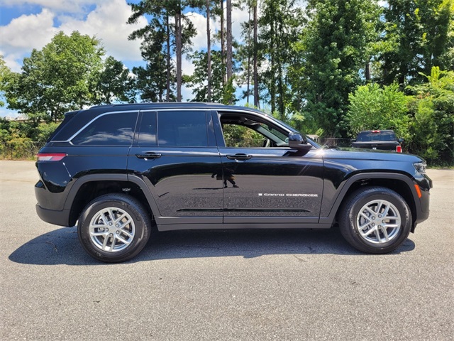 2025 Jeep Grand Cherokee Laredo X photo 14