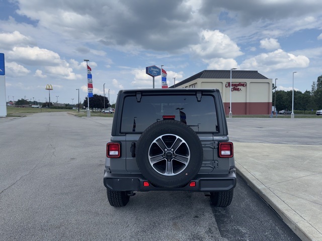 2023 Jeep Wrangler Sahara photo 6