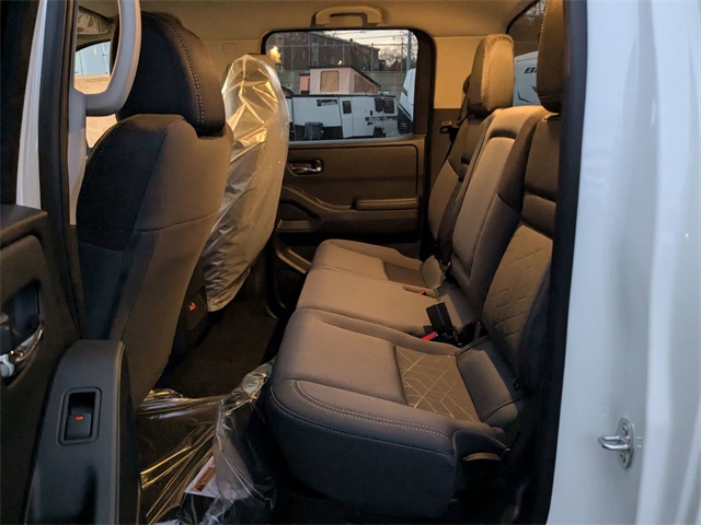 2025 Nissan Frontier SV photo 17
