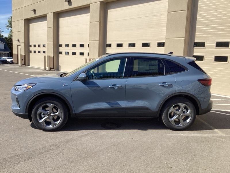 2026 Ford Escape Hybrid ST-Line Select photo 4