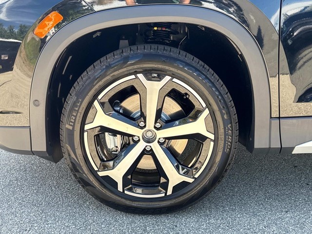 2025 Volkswagen Tiguan SE Sport photo 3