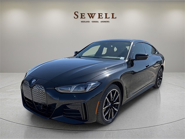 2025 BMW i4 40's photo