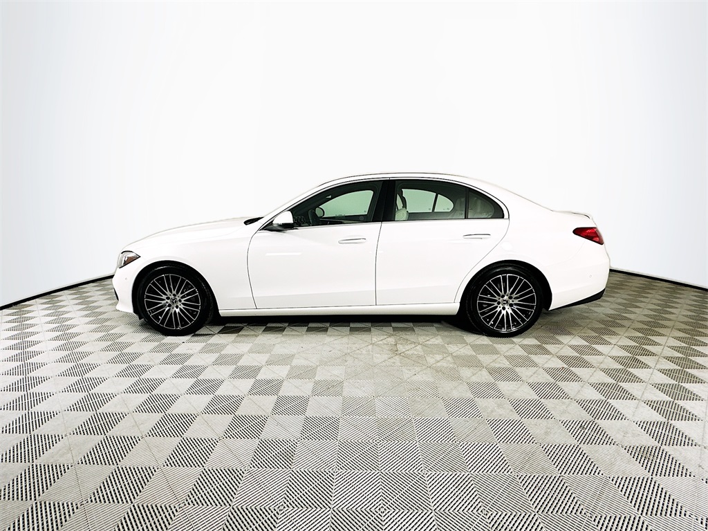 2025 Mercedes Benz C 300 photo 4