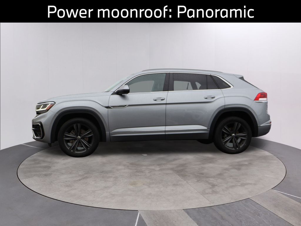 2022 Volkswagen Atlas Cross Sport V6 SEL R-Line photo 3