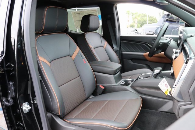 2025 Gmc Canyon AT4 photo 16