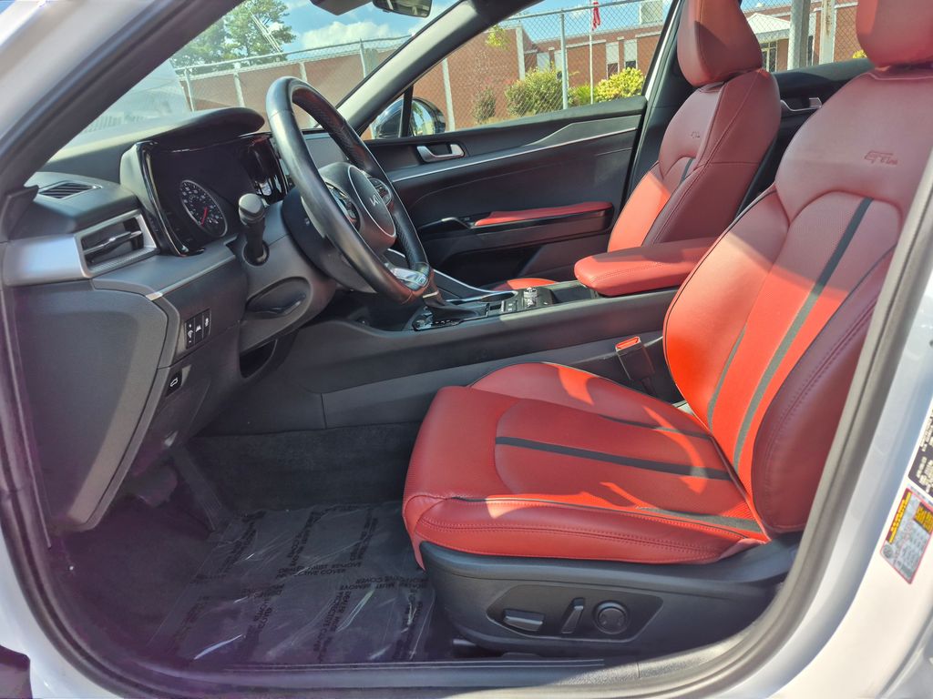 2023 Kia K5 GT-Line photo 2